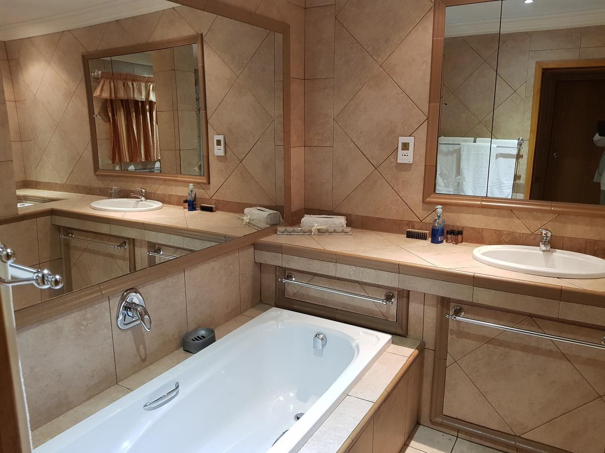 Bubez Guesthouse Barberton Eksteriør billede